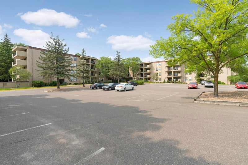 6710 Vernon Ave S #409, Edina, MN 55436