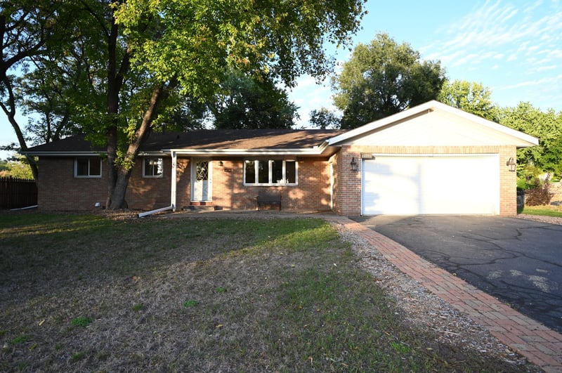 13201 Irving Ave S, Burnsville, MN 55337