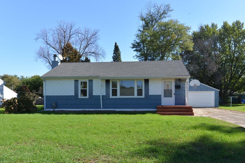 6806 Scott Ave N, Brooklyn Center, MN 55429