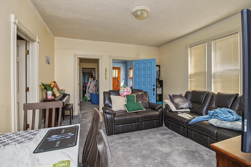 970 Sherburne Ave, Saint Paul, MN 55104
