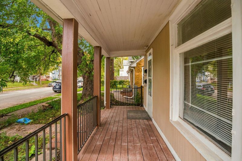 2802 Girard Ave N, Minneapolis, MN 55411