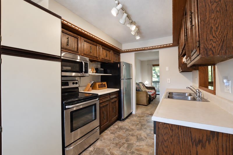 37 Marie Ave E, West Saint Paul, MN 55118