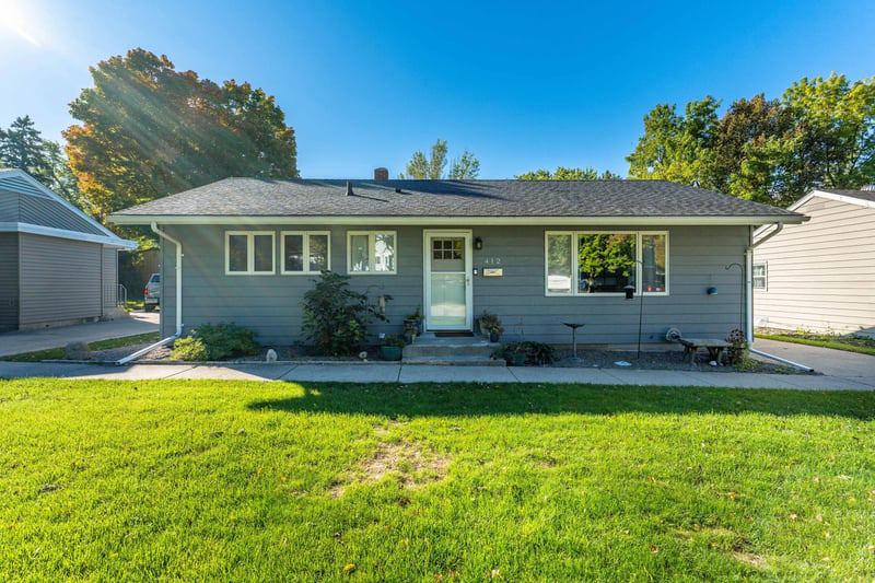 412 E Everett Ave, Fergus Falls, MN 56537