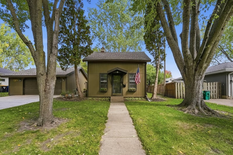 3210 Zane Ave N, Crystal, MN 55422