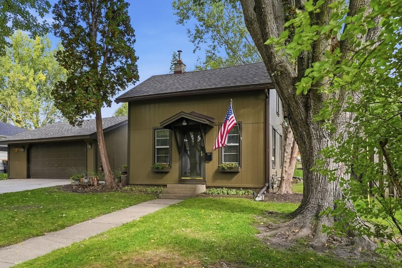 3210 Zane Ave N, Crystal, MN 55422