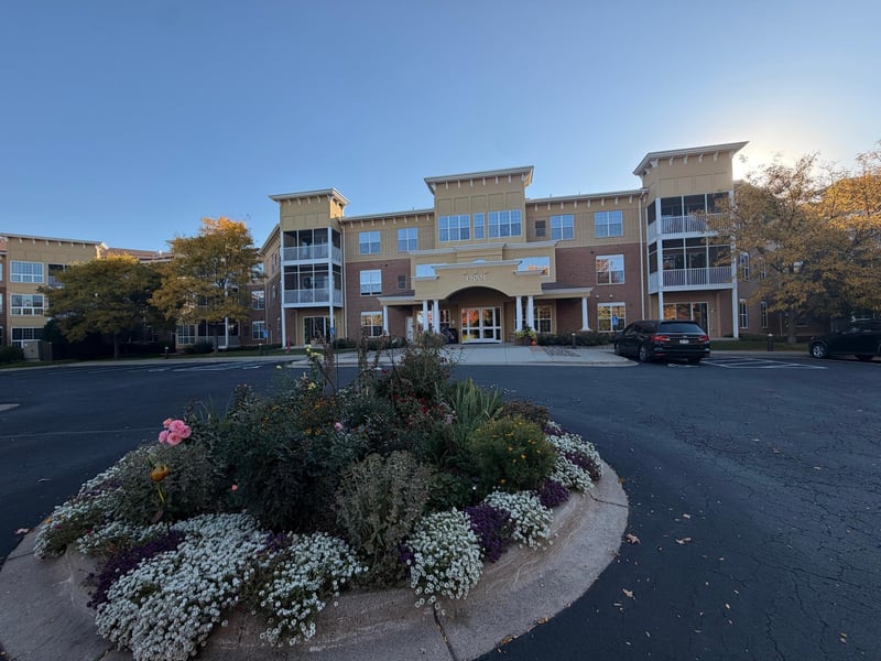 15001 Burnhaven Dr #121, Burnsville, MN 55306