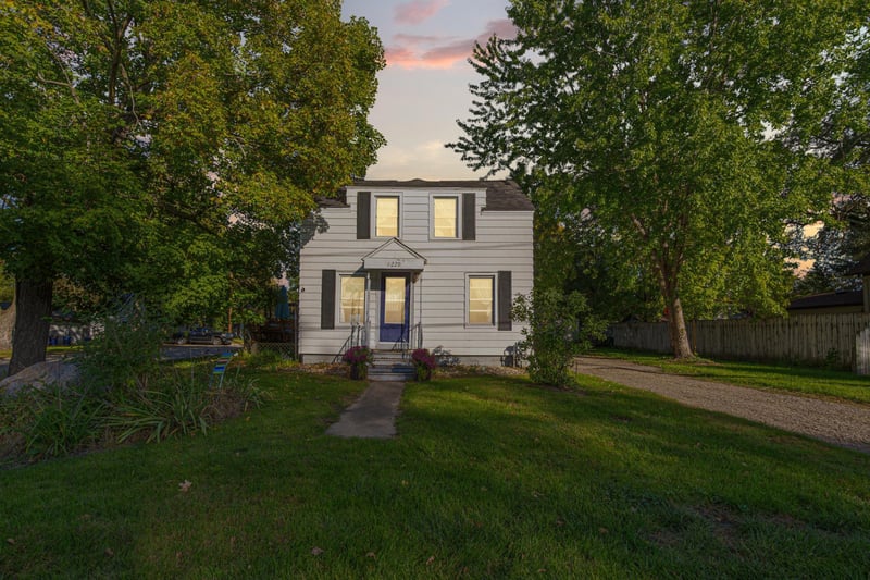 1229 1st Ave NE, Faribault, MN 55021