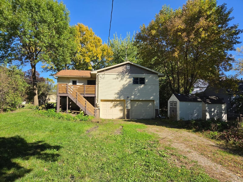 126 2nd Ave SW, Wells, MN 56097