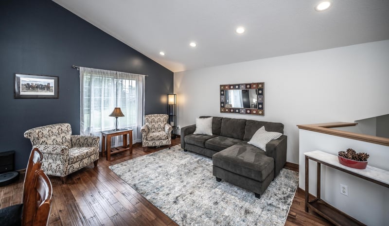 1107 Walnut St, Farmington, MN 55024