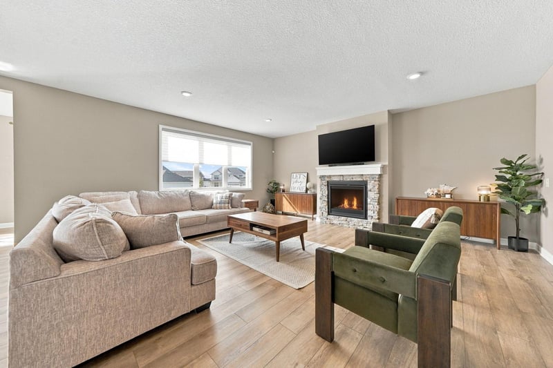 11325 Creekside Trl, Maple Grove, MN 55311