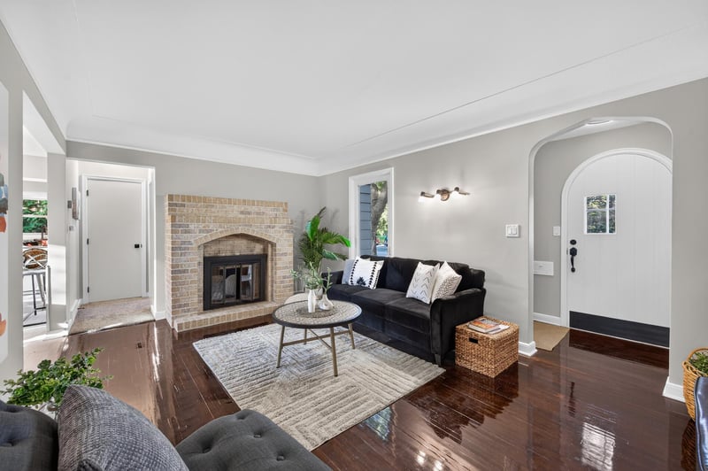 626 Old Main St N, Cambridge, MN 55008