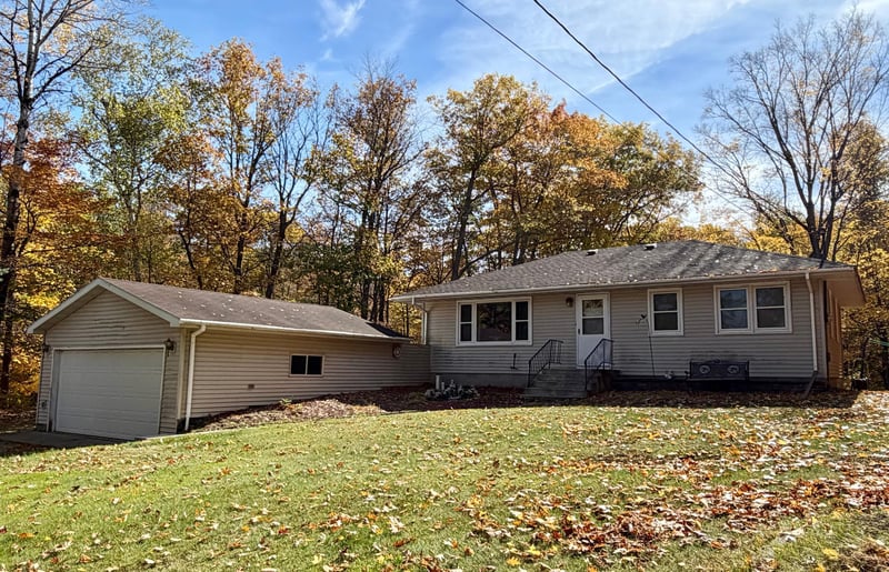 33137 Gary Dr, Grand Rapids, MN 55744