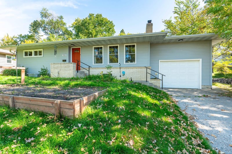 904 N Rosemary Ave, Fergus Falls, MN 56537