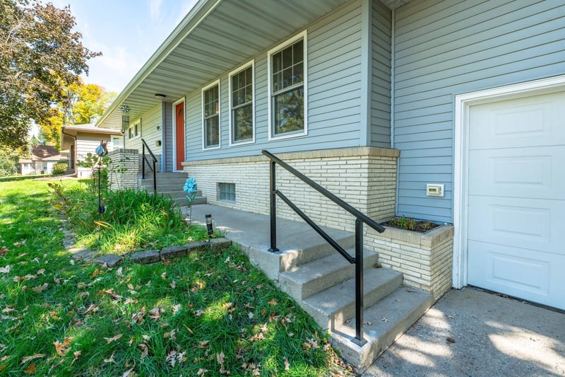 904 N Rosemary Ave, Fergus Falls, MN 56537