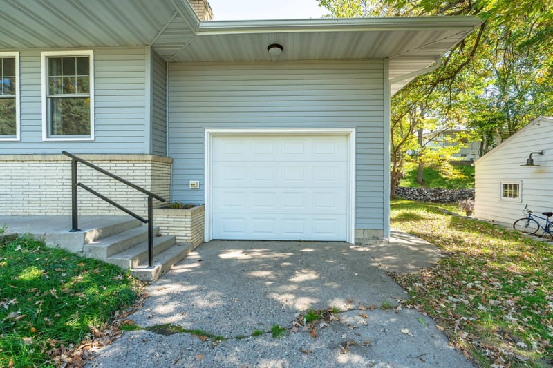 904 N Rosemary Ave, Fergus Falls, MN 56537