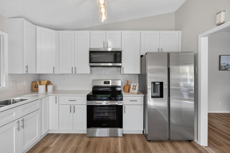 10605 Union Terrace Way N, Plymouth, MN 55441