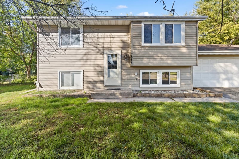 7515 Brunswick Ave N, Brooklyn Park, MN 55443