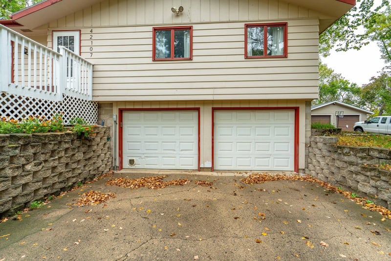 42107 Bur Oak Hills Loop, Pelican Rapids, MN 56572