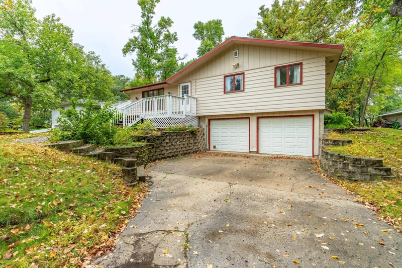 42107 Bur Oak Hills Loop, Pelican Rapids, MN 56572