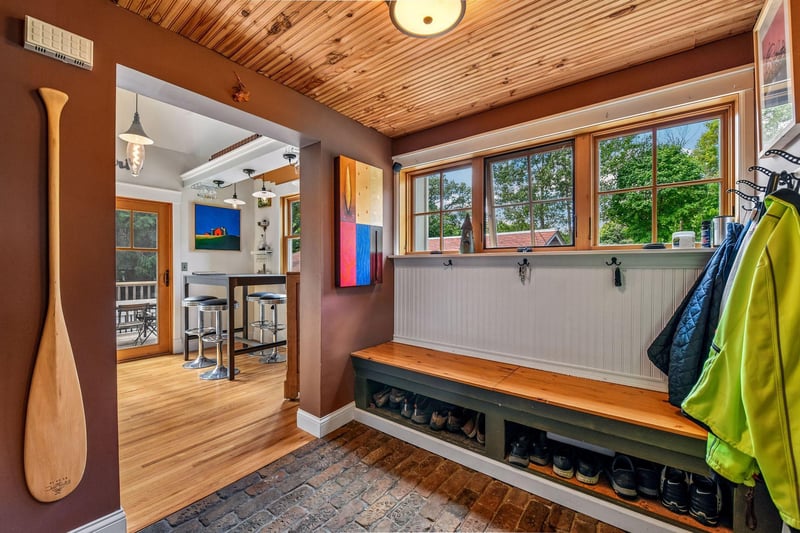 4465 Bayside Rd, Orono, MN 55359