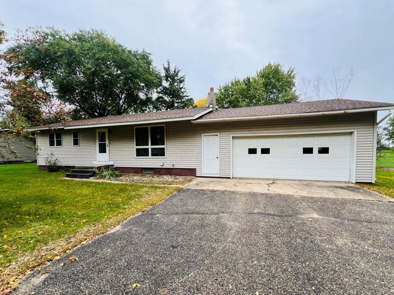 422 E Oak St, Parkers Prairie, MN 56361