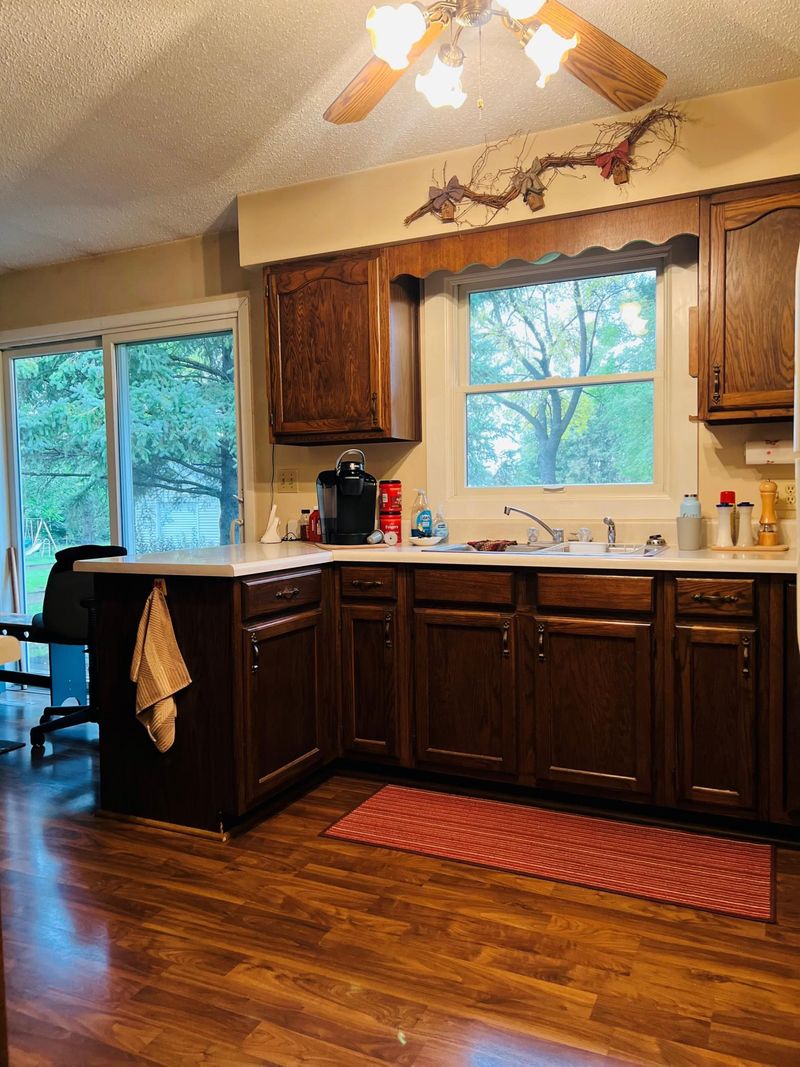 422 E Oak St, Parkers Prairie, MN 56361