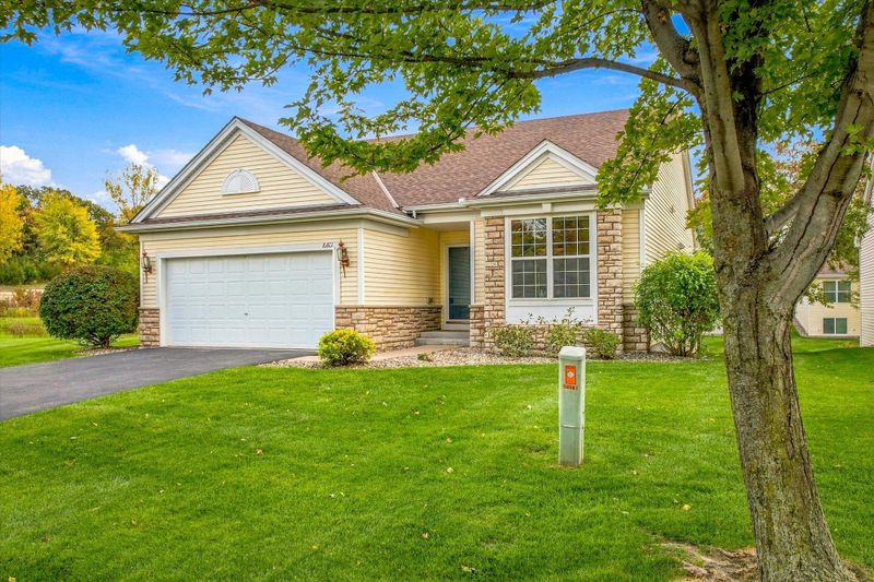 10801 Thone Rd, Woodbury, MN 55129