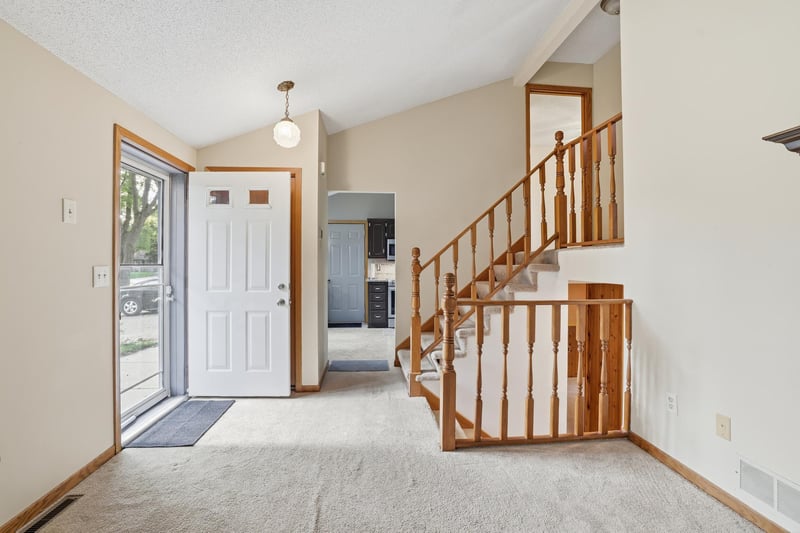 4071 99th Ave NE, Circle Pines, MN 55014