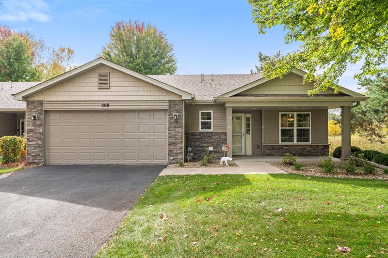 308 Arrowhead Dr, Lino Lakes, MN 55014