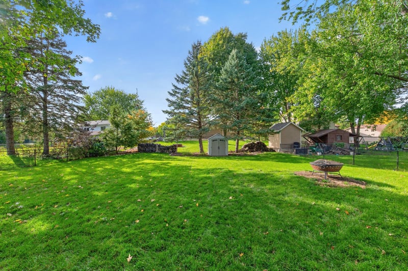 14759 Easter Ave, Apple Valley, MN 55124