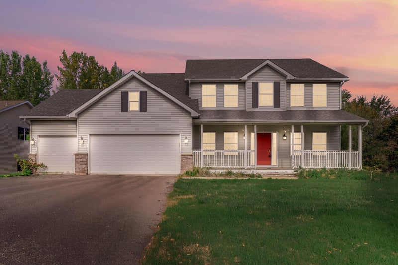 7024 W 144th St, Savage, MN 55378