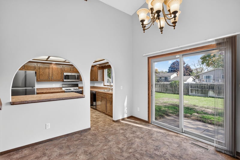 8400 Douglas Dr N, Brooklyn Park, MN 55443