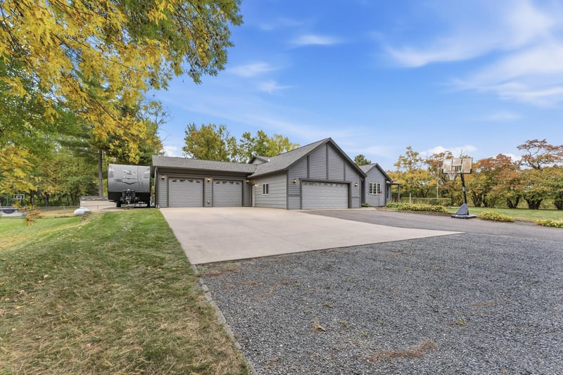 3981 324th Ave NE, Cambridge, MN 55008
