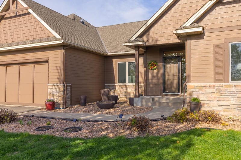 21872 Carrbridge Ct, Lakeville, MN 55044