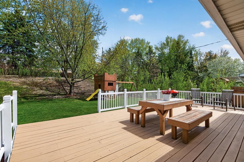 11213 River Hills Dr, Burnsville, MN 55337