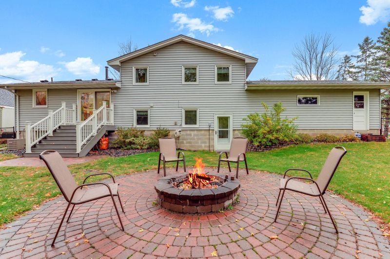 11640 Wisconsin Ave N, Champlin, MN 55316