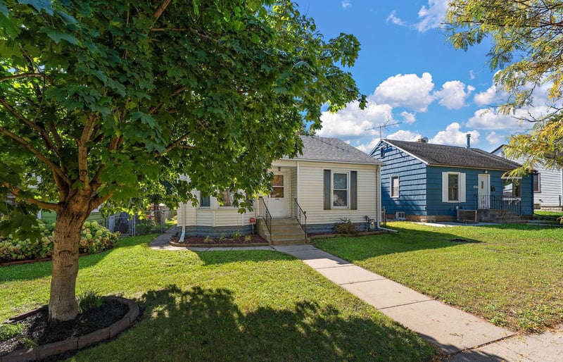 1340 3rd St E, Saint Paul, MN 55106