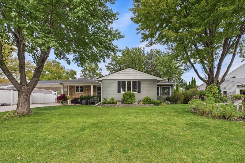 280 Yoho Dr, Anoka, MN 55303