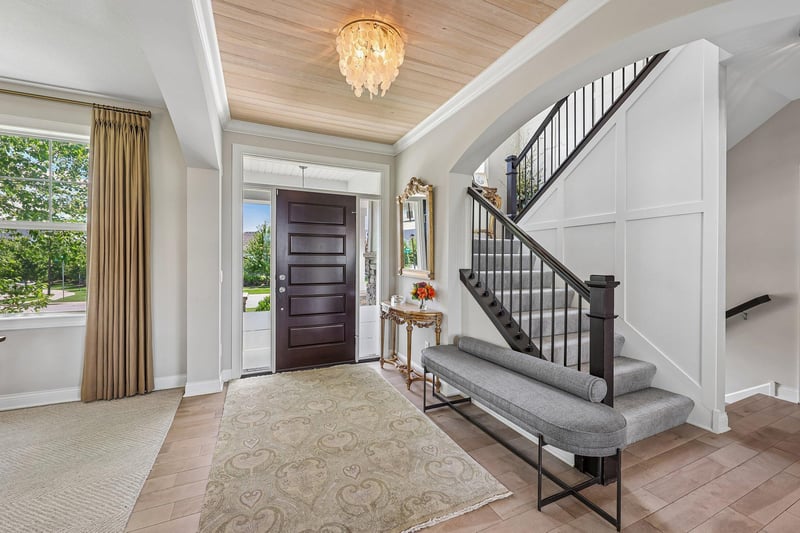 9058 Bur Oak Rd, Woodbury, MN 55129