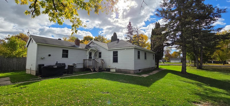 1120 9th St, International Falls, MN 56649