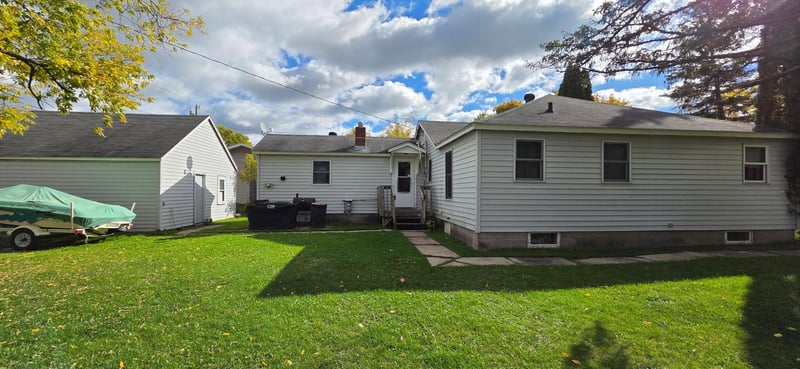1120 9th St, International Falls, MN 56649