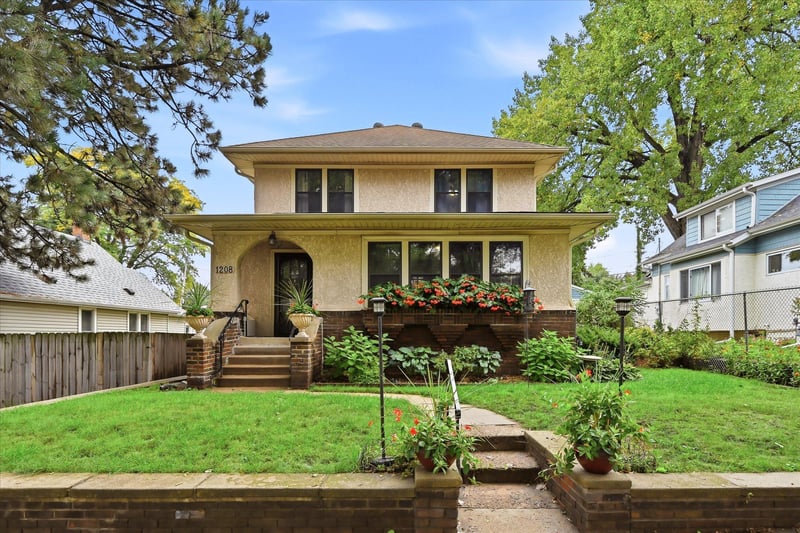 1208 Palace Ave, Saint Paul, MN 55105