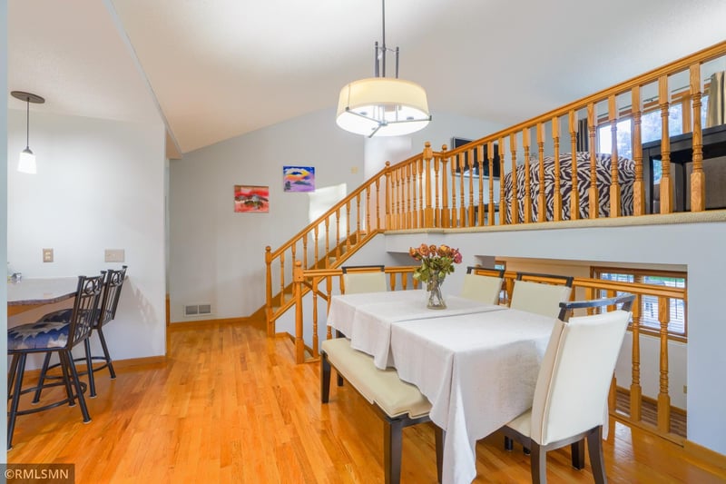 915 Ferndale Ave S, Maplewood, MN 55119