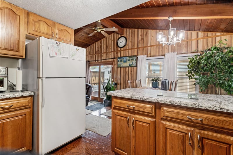 1326 Reaney Ave, Saint Paul, MN 55106