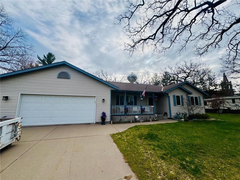 216 N Birch St, Royalton, MN 56373