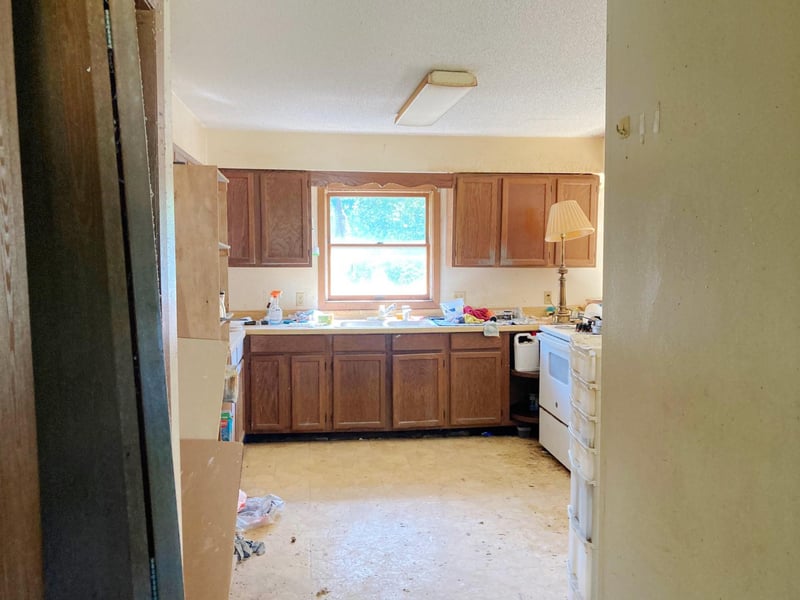 202 Elm Ave SE, Renville, MN 56284