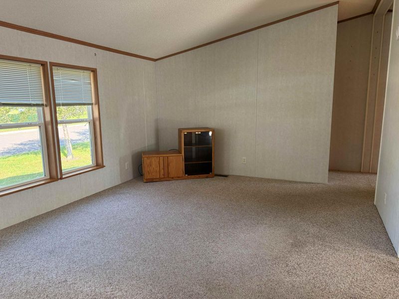 210 Margaret Ave, Lakefield, MN 56150