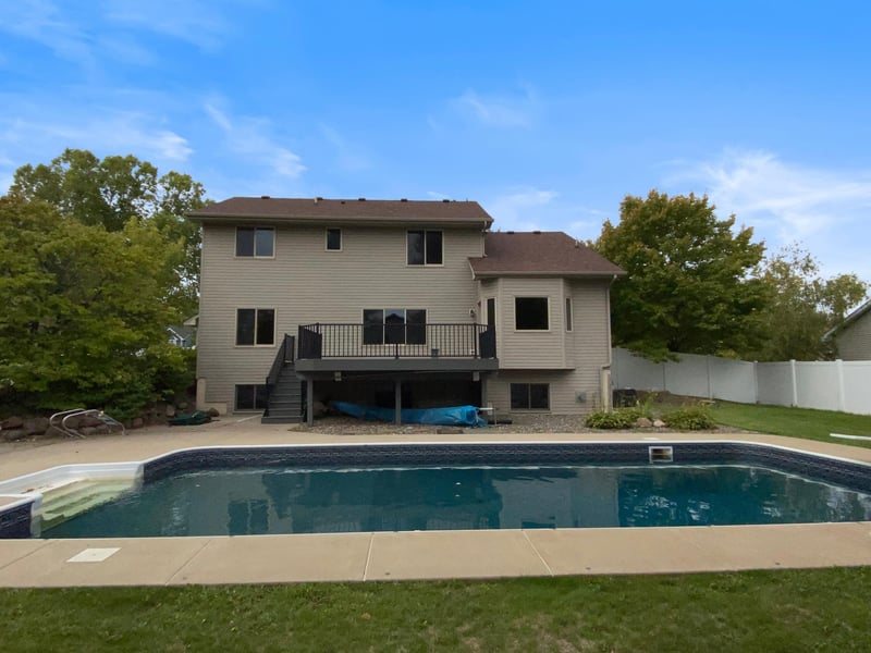 13434 Oakwood Dr, Rogers, MN 55374