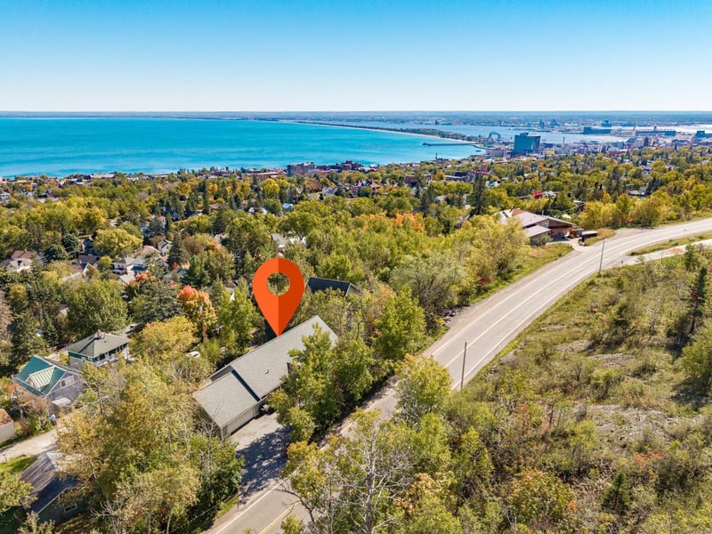 1424 E Skyline Pw, Duluth, MN 55805