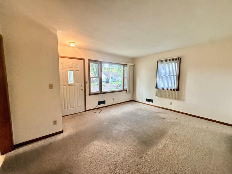 1114 10 1/2 St N, Moorhead, MN 56560